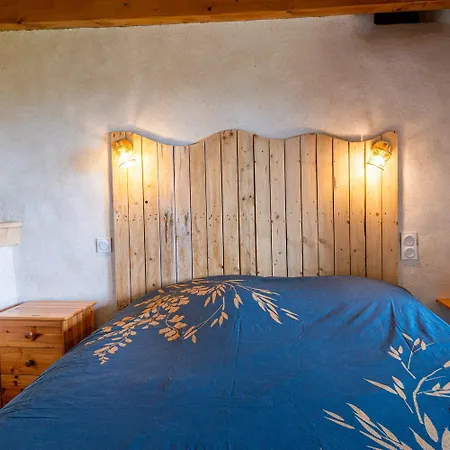 Holiday home Aulas 2/4 Personnes *