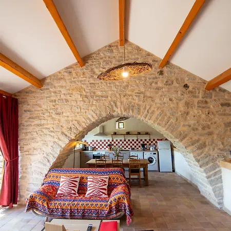 Holiday home Aulas 2/4 Personnes
